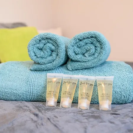 Headingley Hub - 8-bedroom For Large Groups - Pass The Keys Holiday home *