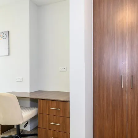 Headingley Hub - 8-bedroom For Large Groups - Pass The Keys * Leeds