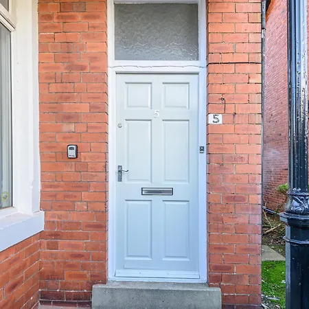 Headingley Hub - 8-bedroom For Large Groups - Pass The Keys Semesterbostad *