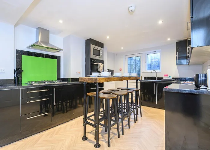 Headingley Hub - 8-bedroom For Large Groups - Pass The Keys Лідс