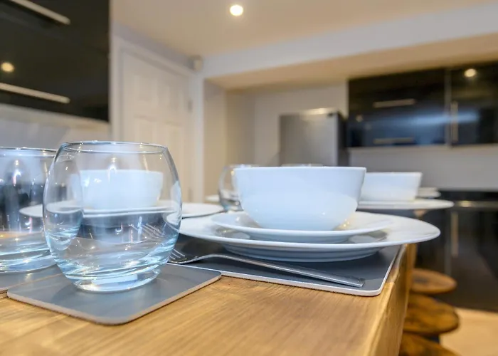 度假居 Headingley Hub - 8-bedroom For Large Groups - Pass The Keys 利兹