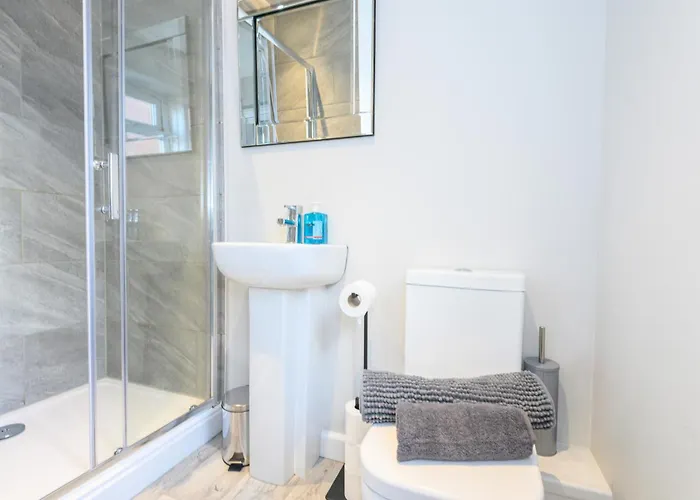 Headingley Hub - 8-bedroom For Large Groups - Pass The Keys Holiday home Leeds (West Yorkshire)