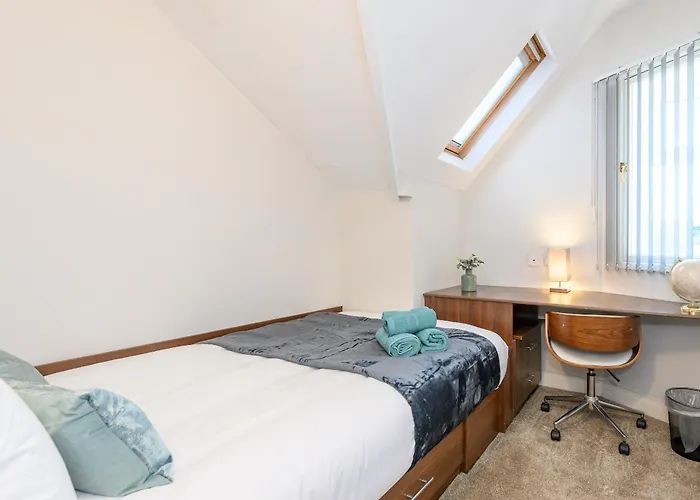 Headingley Hub - 8-bedroom For Large Groups - Pass The Keys Будинок відпочинку