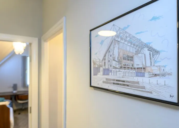 Headingley Hub - 8-bedroom For Large Groups - Pass The Keys 利兹