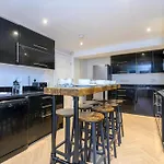 Headingley Hub - 8-bedroom For Large Groups - Pass The Keys Ferienhaus *