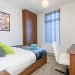 Headingley Hub - 8-bedroom For Large Groups - Pass The Keys *