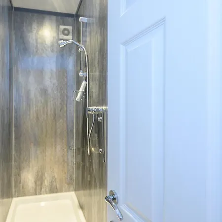 Headingley Hub - 8-bedroom For Large Groups - Pass The Keys Ferienhaus *