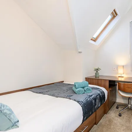 Headingley Hub - 8-bedroom For Large Groups - Pass The Keys Dom wakacyjny